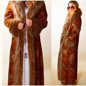 Newport News Vintage Penny Lane Paisley Suede w/Faux Fur